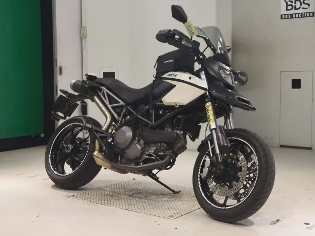 Ducati Hypermotard 796 2011, белый, фото 3