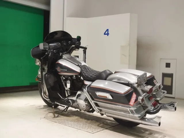 Harley-Davidson FLHTCU1340 1993, серебристый, фото 6