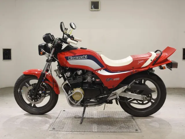 Kawasaki GPZ400 1997, красный, фото 2