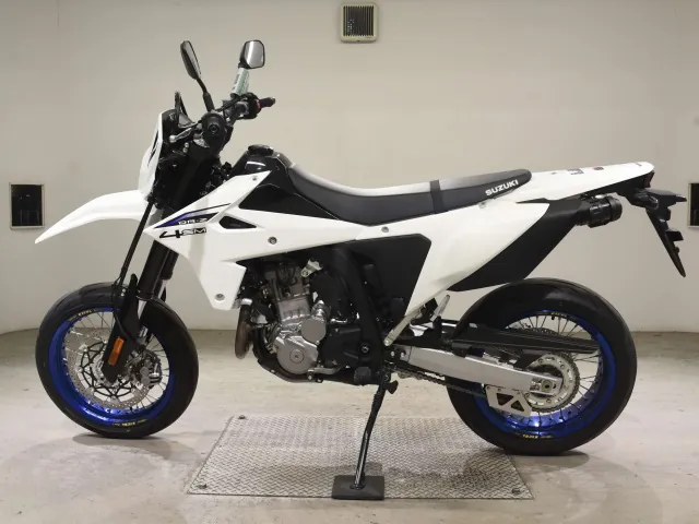 Suzuki DR-Z4S 2025, белый, фото 2