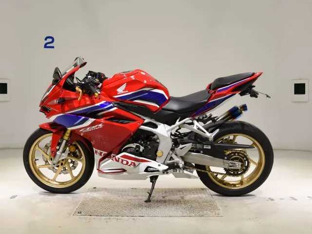 Honda CBR250RR, красный, фото 2