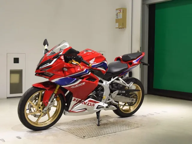 Honda CBR250RR, красный, фото 4