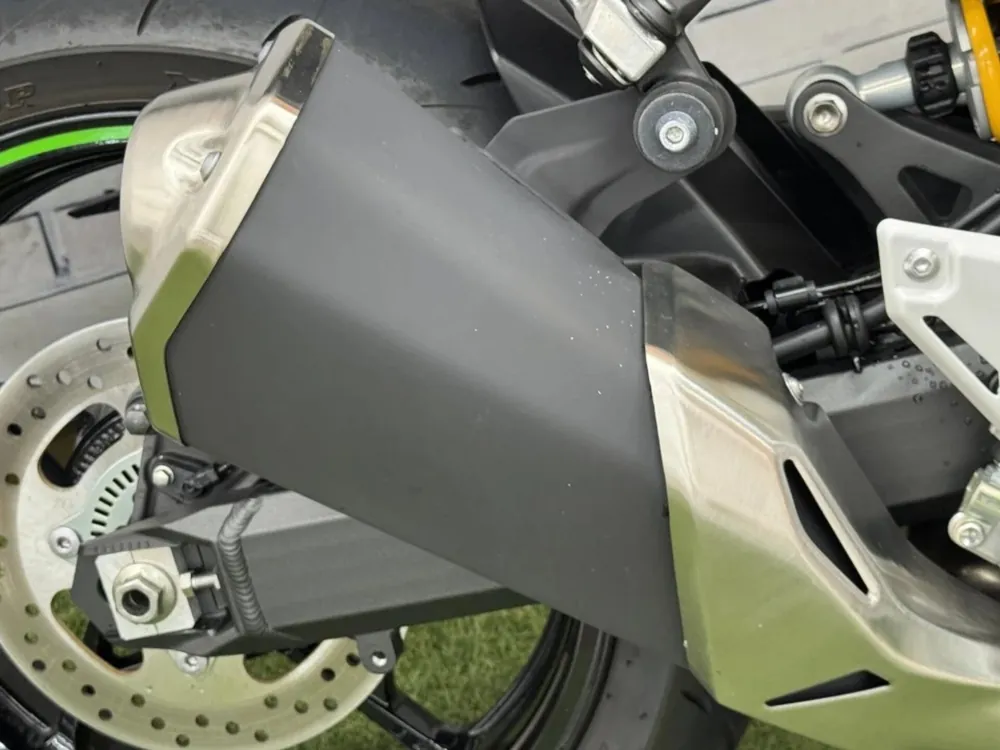 Kawasaki Z900-2 2022, чёрный, зелёный, фото 9