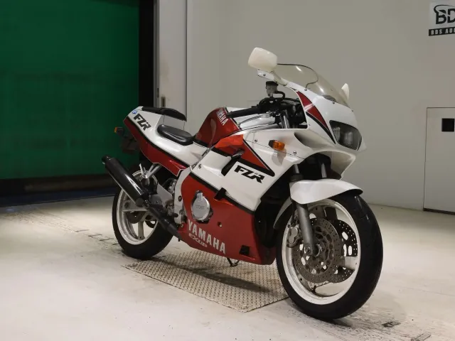 Yamaha FZR250R, белый, красный, фото 3