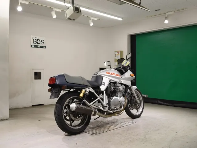 Suzuki GSX400S Katana 1994, серебристый, фото 5