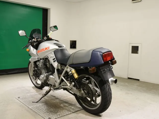 Suzuki GSX400S Katana 1994, серебристый, фото 6