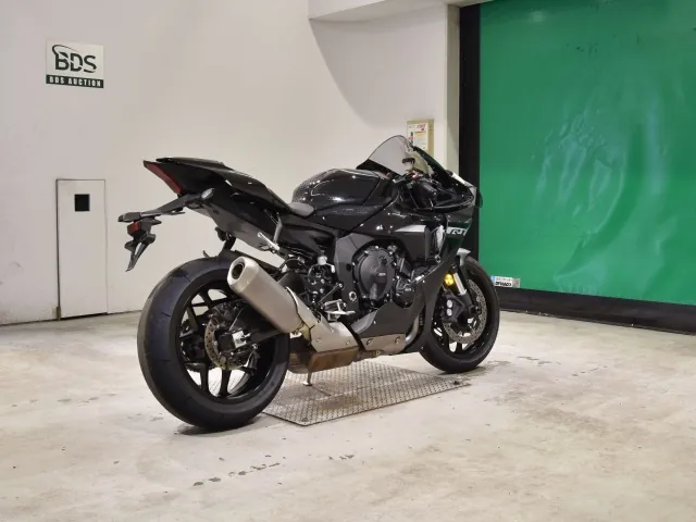 Yamaha YZF-R1M 2024, чёрный, фото 5