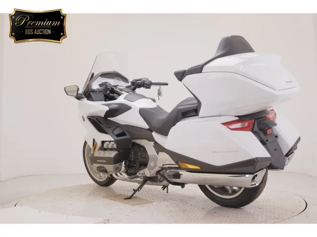 Honda GL1800 2026, белый, фото 6
