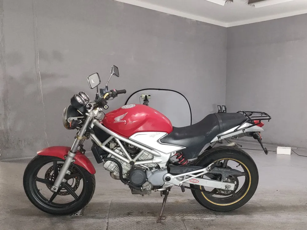 Honda VTR250 MC33, красный, фото 2