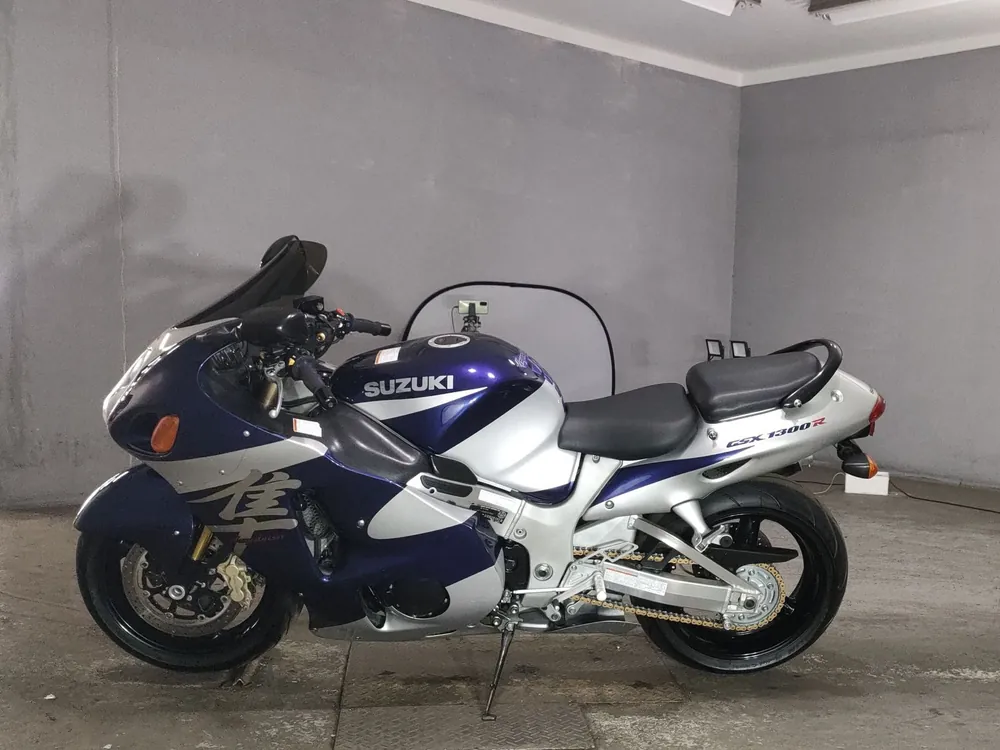 Suzuki GSX1300R 2005, silver / blue, фото 2