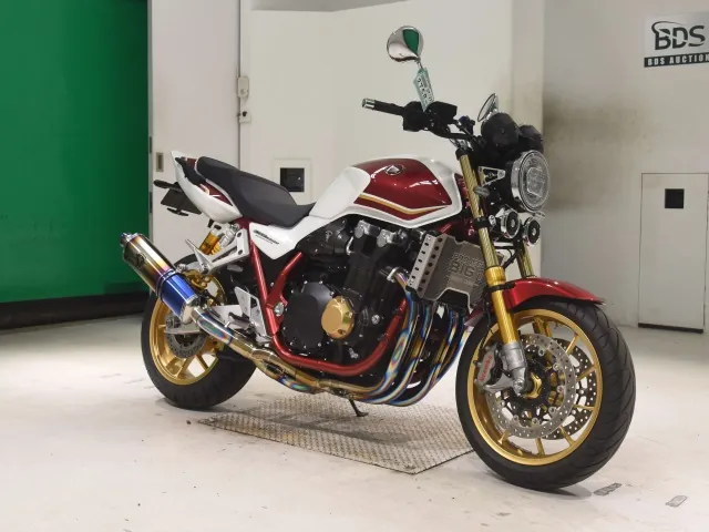 Honda CB1300 2024, white | red, фото 3