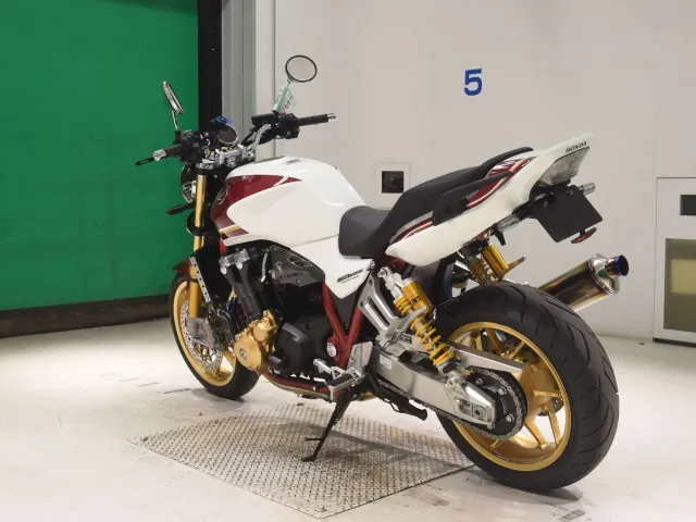 Honda CB1300 2024, white | red, фото 6