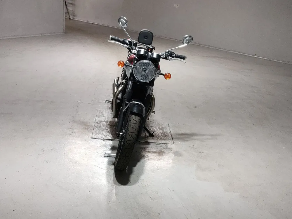 Triumph Bonneville T100 2022, white / red, фото 3