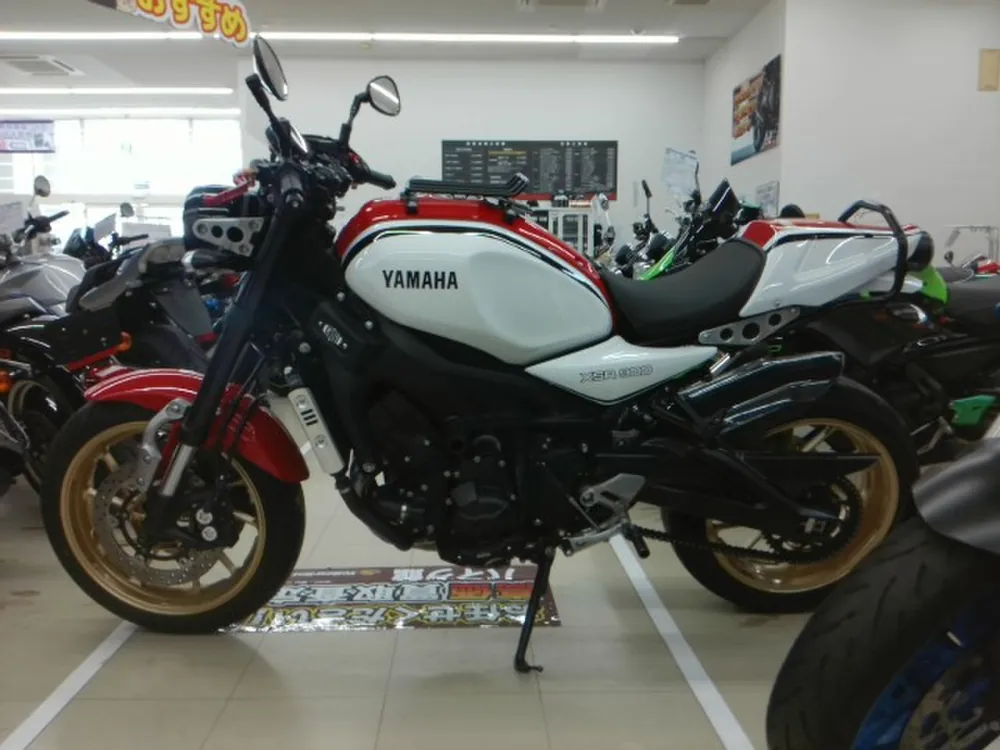 Yamaha XSR900 2023, белый, фото 2