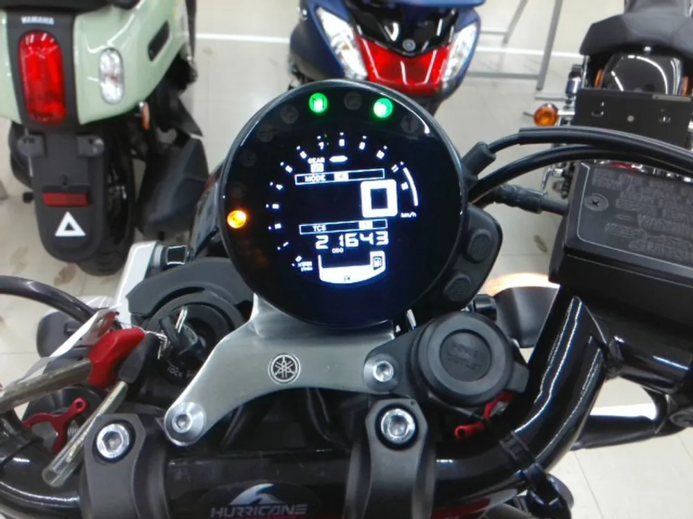 Yamaha XSR900 2023, белый, фото 3