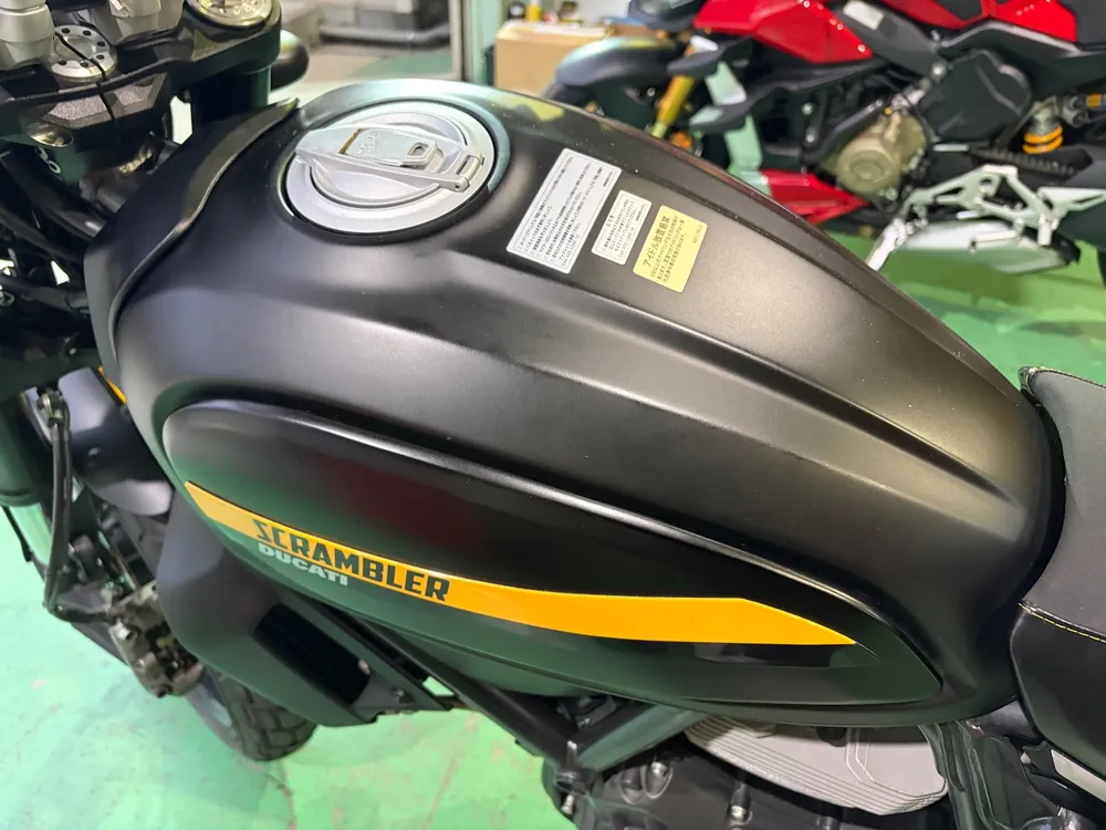 Ducati Scrambler Icon 2016, чёрный, жёлтый, фото 5