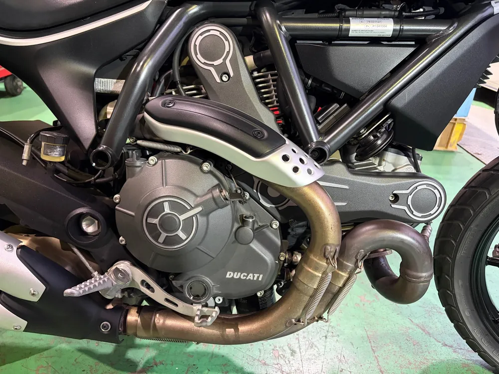 Ducati Scrambler Icon 2016, чёрный, жёлтый, фото 7