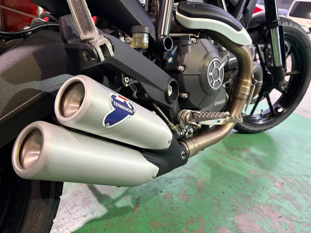 Ducati Scrambler Icon 2016, чёрный, жёлтый, фото 8