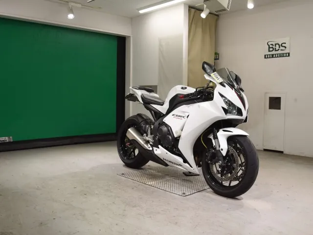 Honda CBR1000RR 2014, белый, фото 3