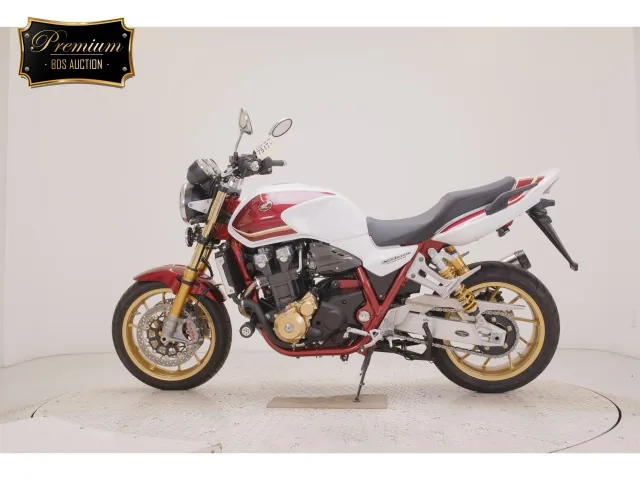 Honda CB1300 2023, белый, красный, фото 2