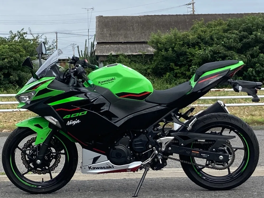 Kawasaki Ninja 400 2022, чёрный, зелёный, фото 2