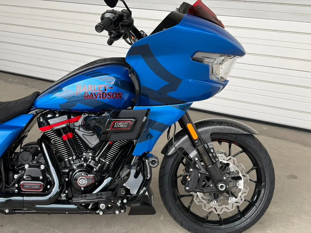 Harley-Davidson FLTRXSTSE CVO 2026, синий, фото 5