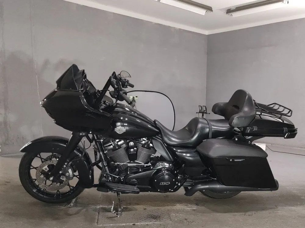 Harley-Davidson FLTRXS1870 2022, чёрный, фото 2