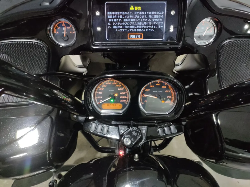 Harley-Davidson FLTRXS1870 2022, чёрный, фото 5