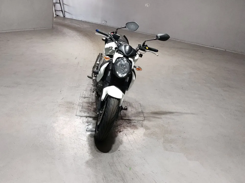 Suzuki Gladius 400 ABS 2012, белый, фото 3
