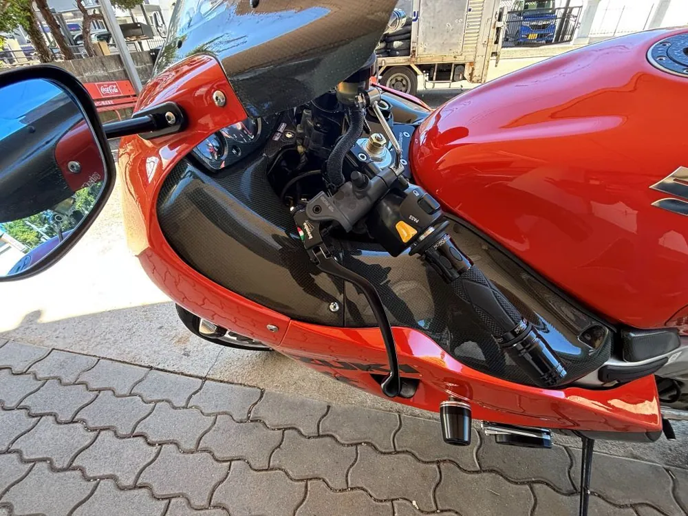 Suzuki GSX1300R Hayabusa 2000, фото 8
