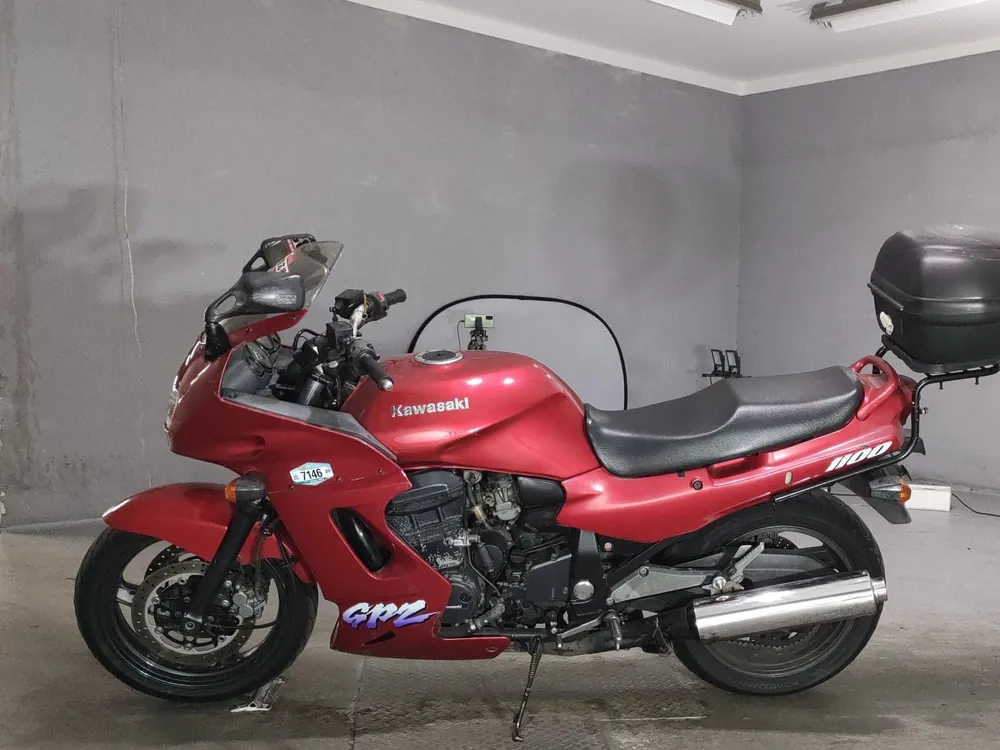Kawasaki GPZ1100 1995, красный, фото 2