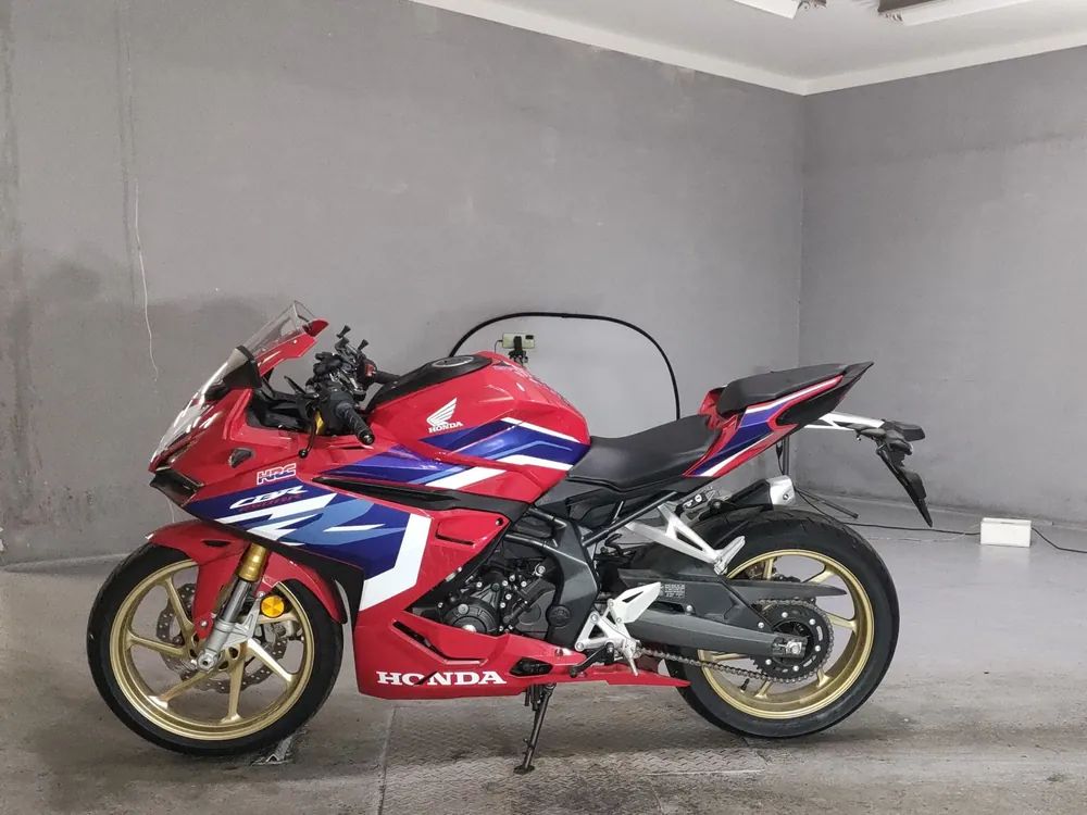 Honda CBR250RR, красный, фото 2