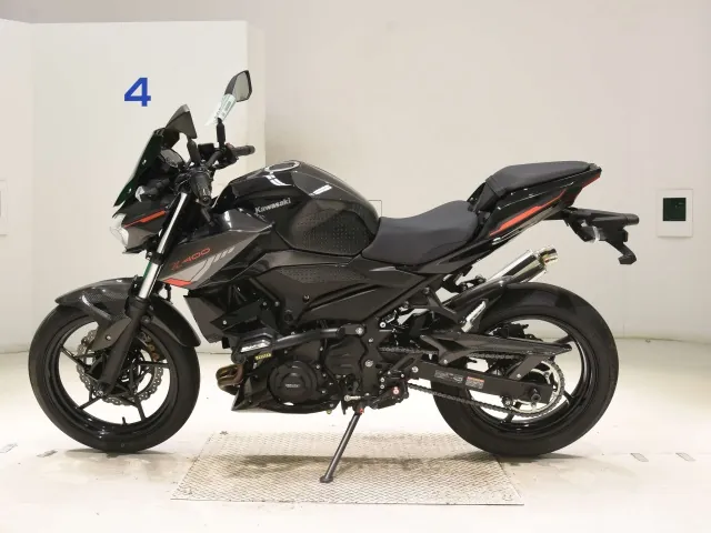 Kawasaki Z400 2025, чёрный, фото 2