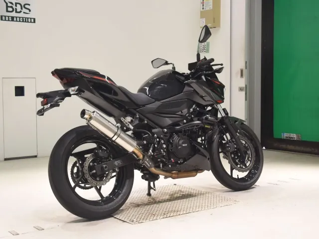 Kawasaki Z400 2025, чёрный, фото 5
