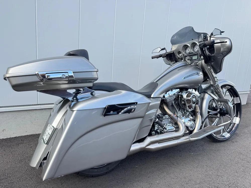 Harley-Davidson FLHXSE CVO 2015, чёрный, фото 4