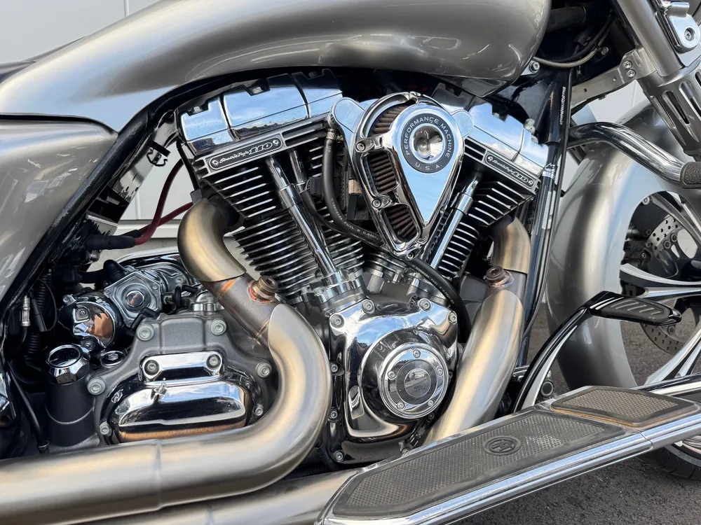 Harley-Davidson FLHXSE CVO 2015, чёрный, фото 7