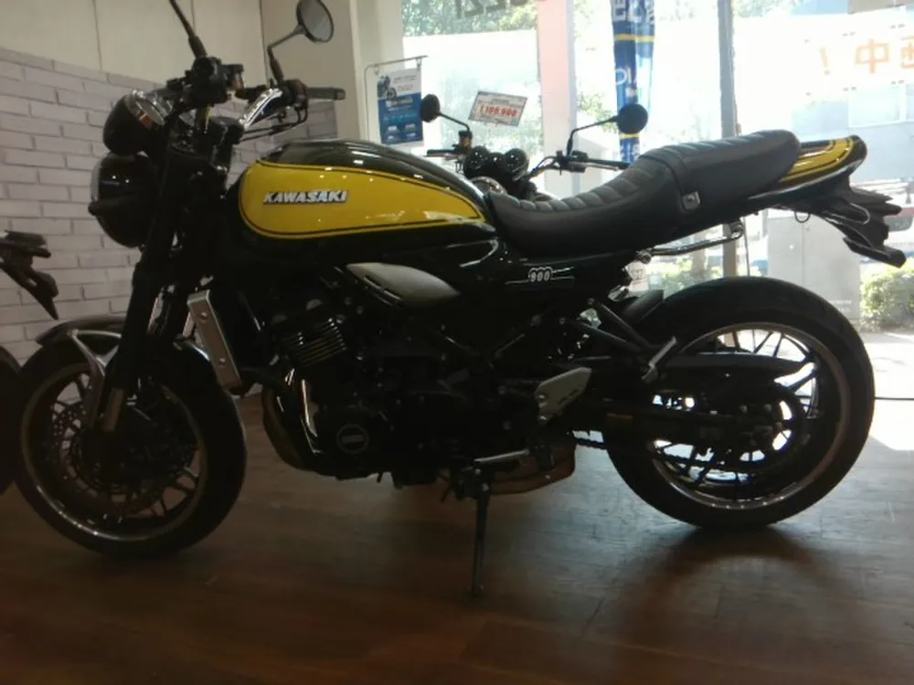 Kawasaki Z900RS 2024, yellow / green, фото 2
