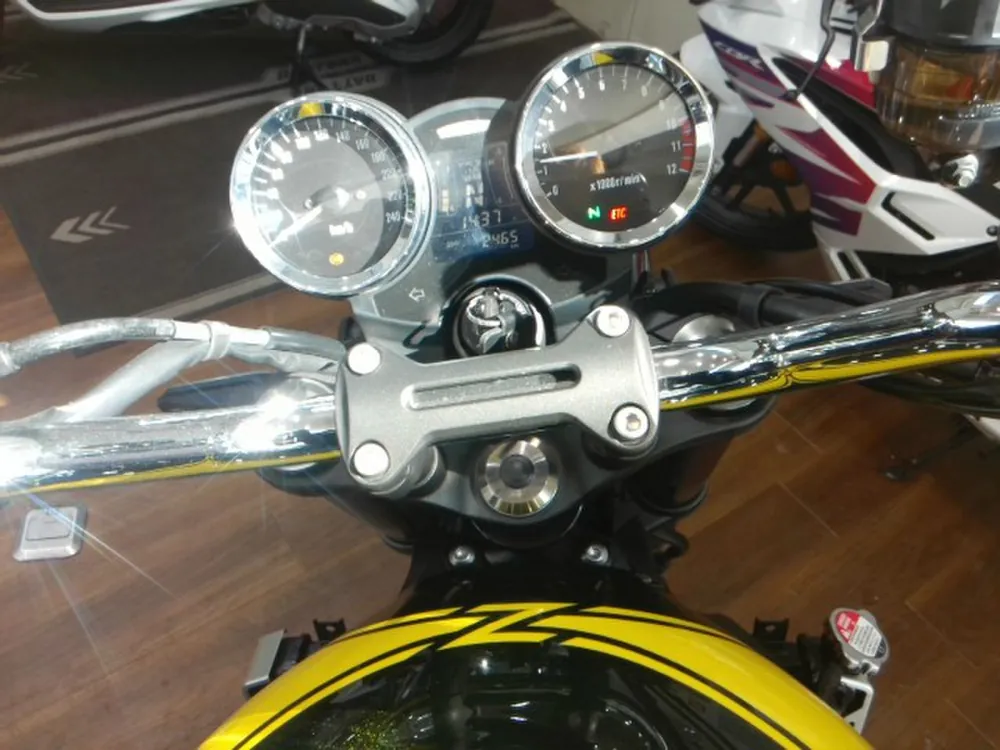 Kawasaki Z900RS 2024, yellow / green, фото 3