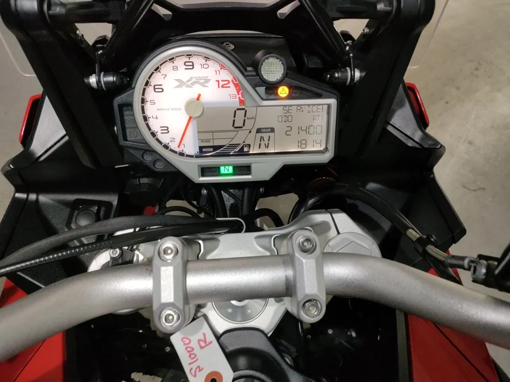 BMW S1000XR 2016, красный, фото 5