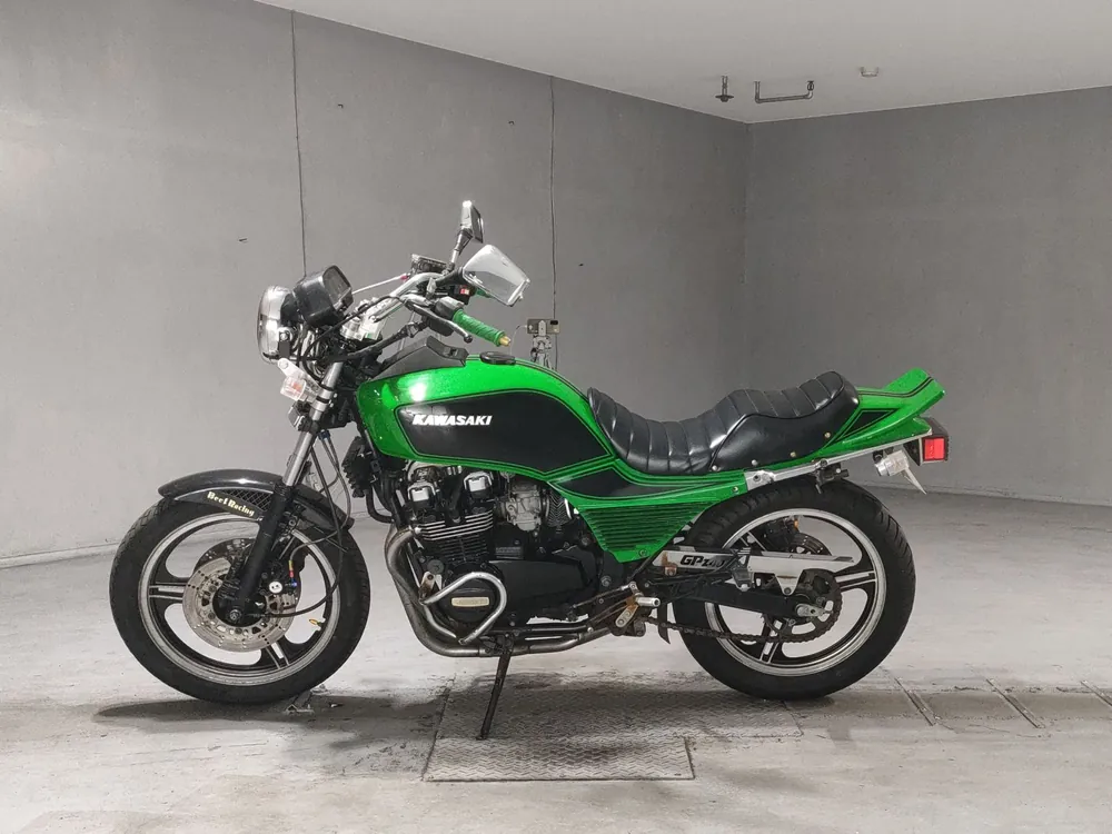 Kawasaki GPZ400F 1989, black / green, фото 2