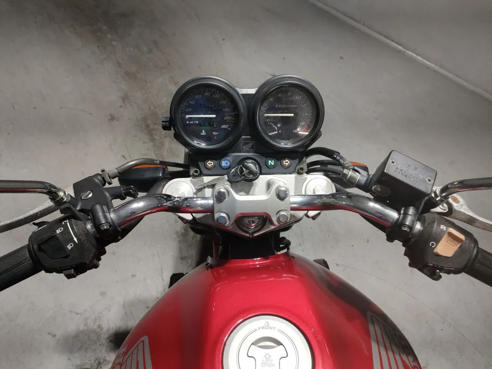 Honda Hornet 250, красный, фото 5