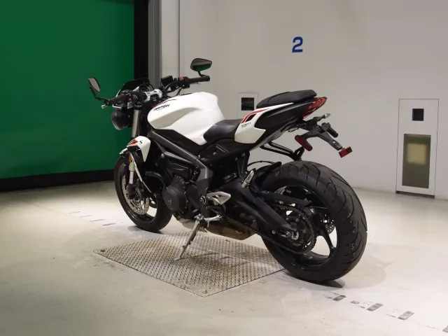 Triumph STREET TRIPLE S 2020, white | red | black, фото 6