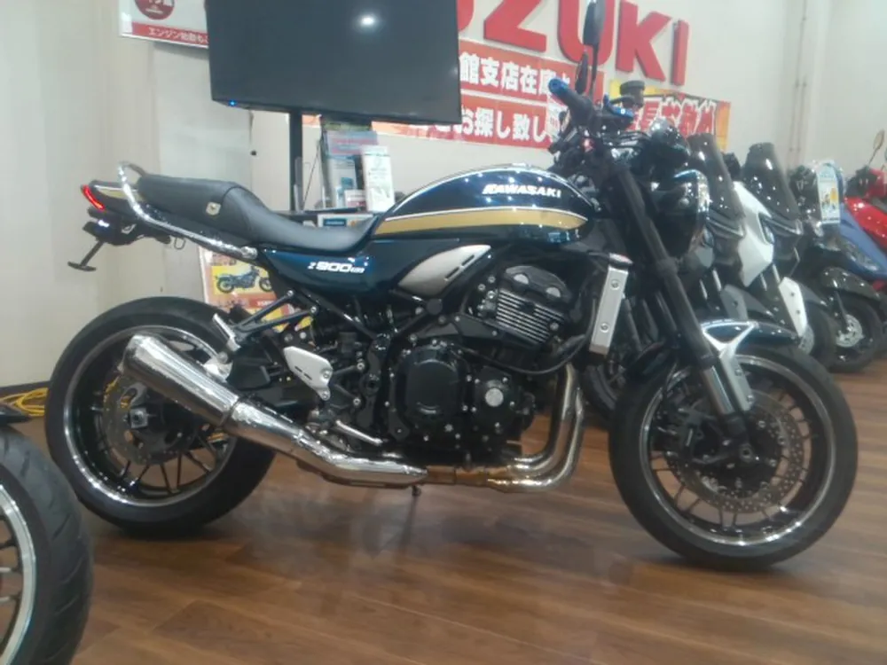 Kawasaki Z900RS 2021, синий, фото 5