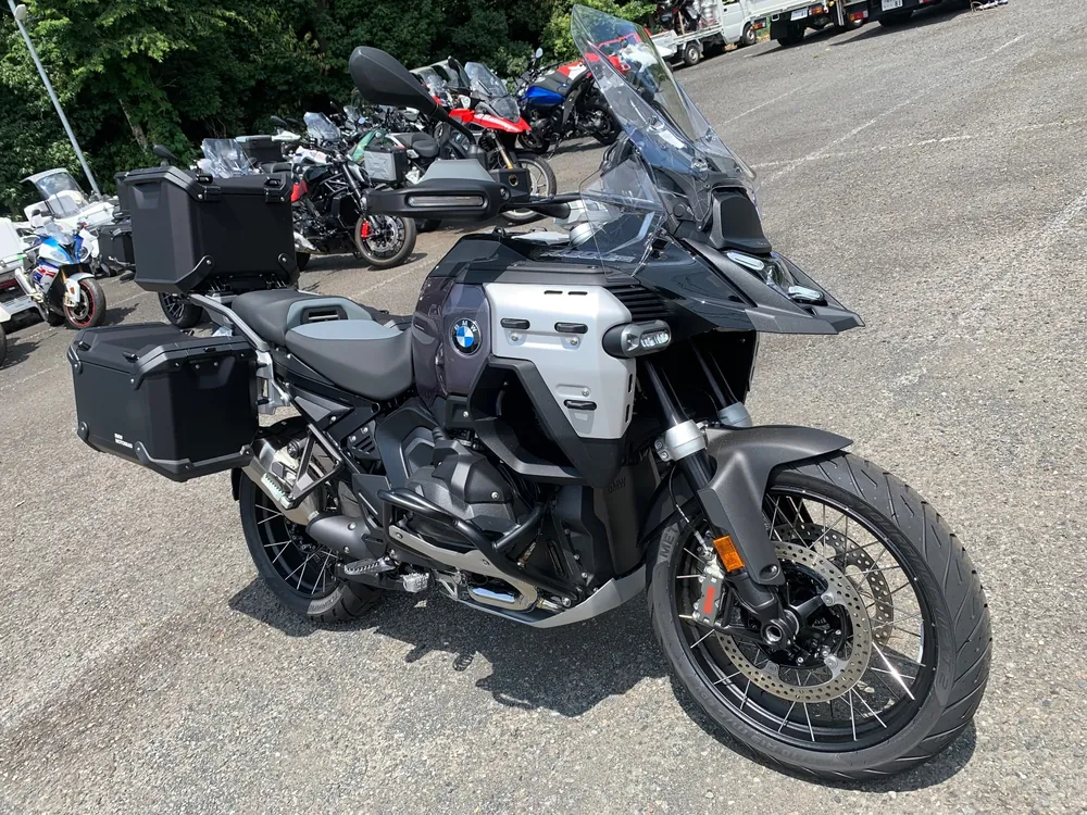 BMW R1300GS ADV 2026, black/gray, фото 2
