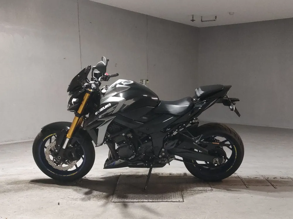 Suzuki GSX-S750 2022, чёрный, фото 2