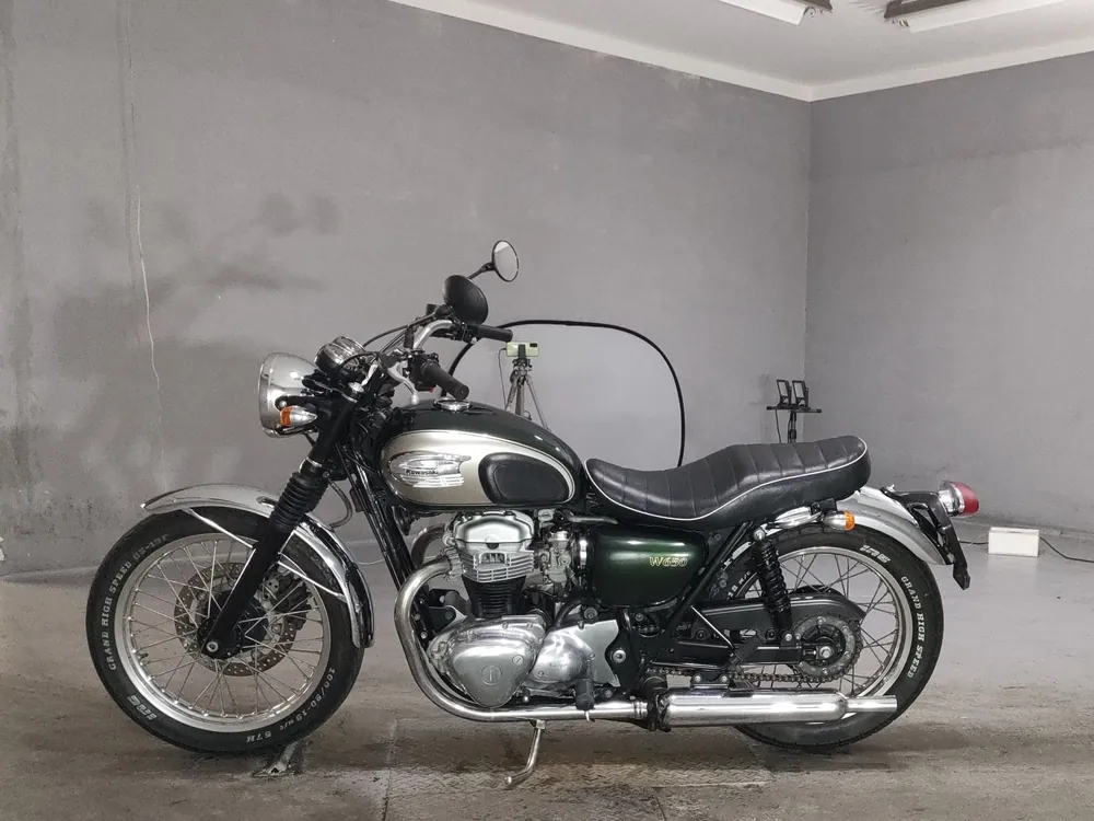 Kawasaki W650 2008, зелёный, фото 2