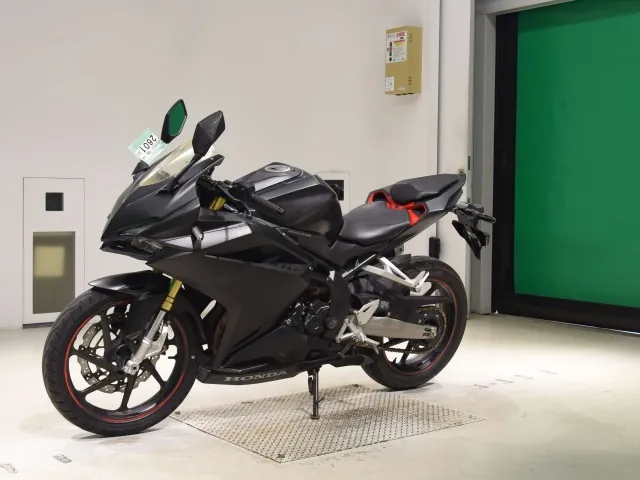 Honda CBR250RR, matt black, фото 4