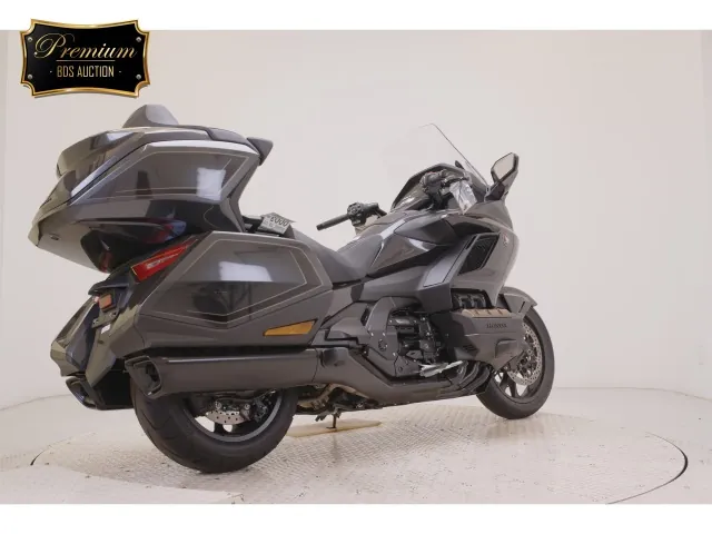 Honda GL1800 2026, black | gunmetal, фото 5