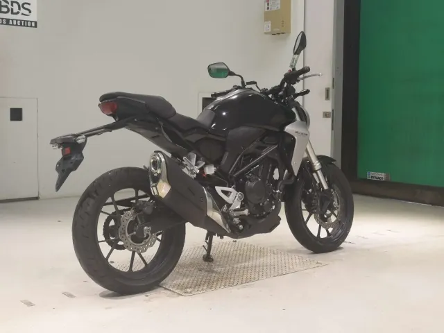 Honda CB250R MC52, чёрный, фото 5