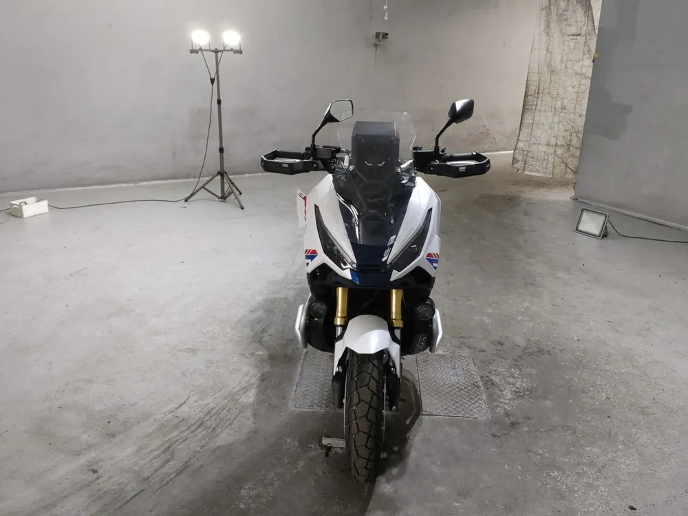 Honda X-ADV750 2026, белый, фото 3